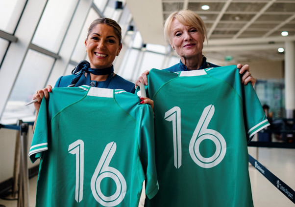 Aer Lingus celebrates the 16th Player – the Irish rugby supporters!