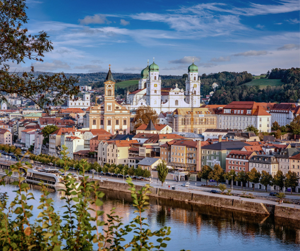 AmaWaterways Monthly Irish Newsletter – Colombia and Social Ready Luxury River Cruise Offers